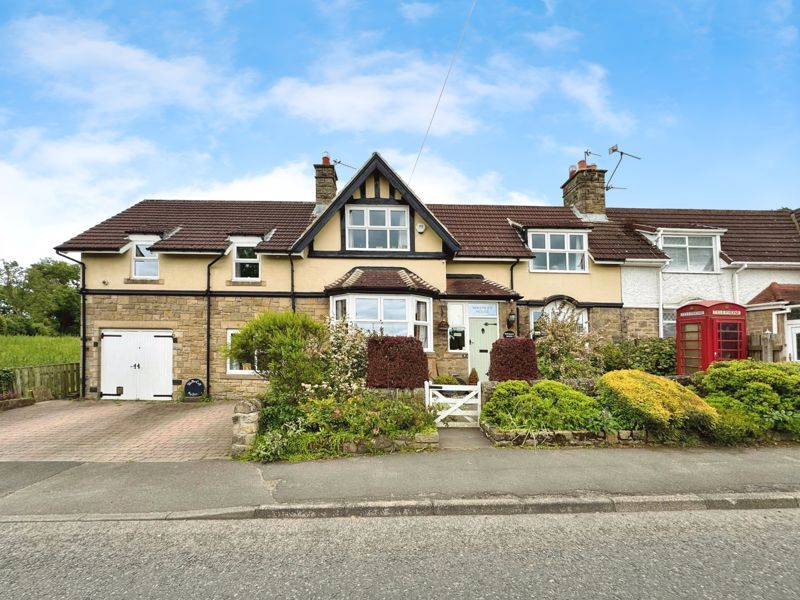 4 bed semidetached house for sale in Greenside, Ryton NE40, £450,000