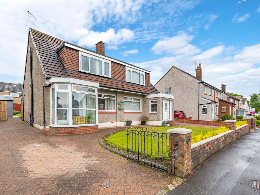 3 bed semidetached house for sale in Sandra Road,