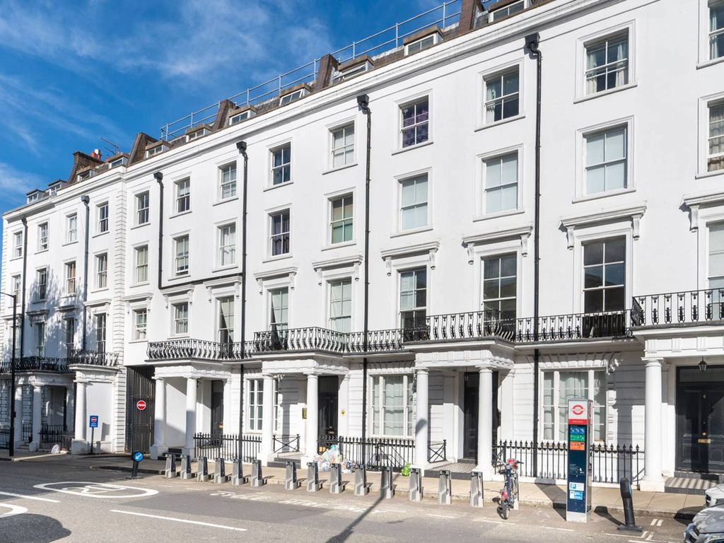 1 bed flat for sale in Orsett Terrace, Paddington, London W2, £425,000