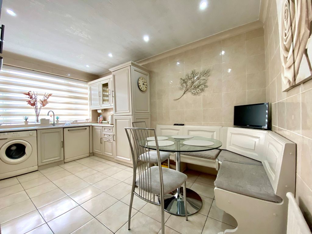 3 bed terraced house for sale in Brunswick Park Gardens, New Southgate