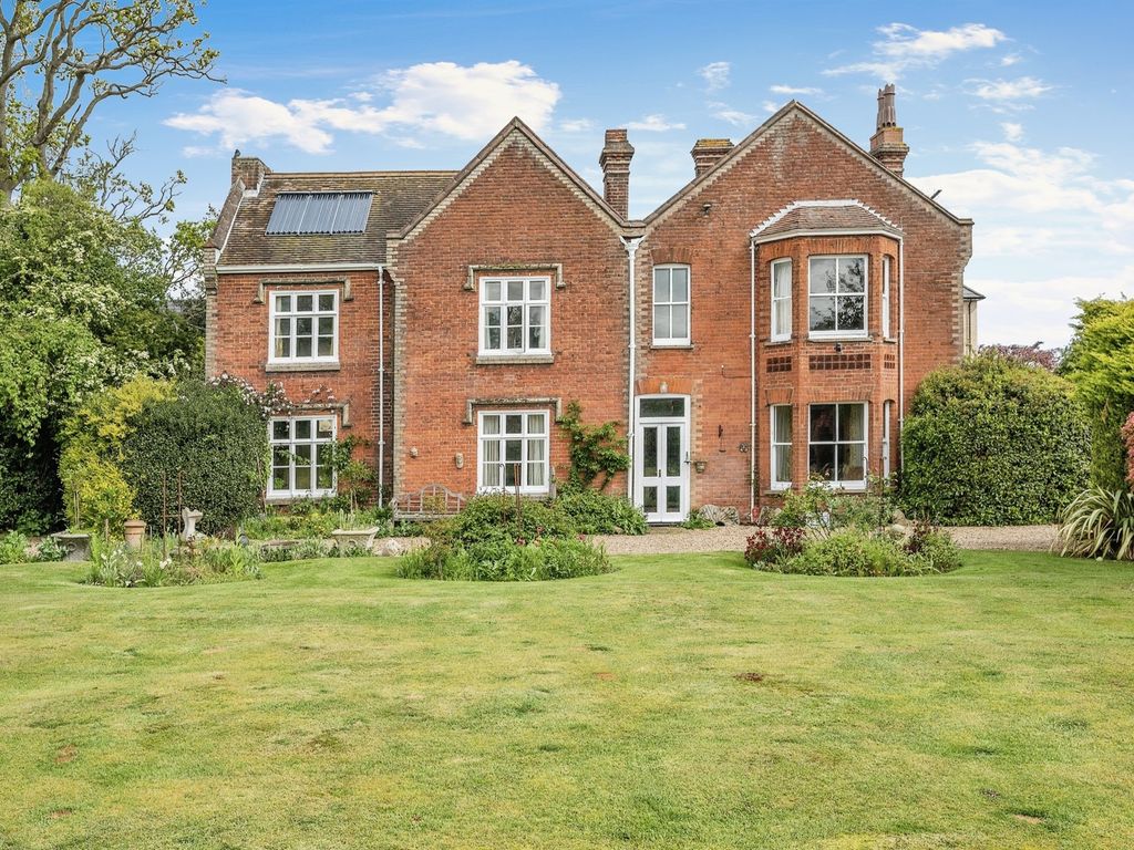 6 bed detached house for sale in New Road, North Walsham NR28 Zoopla