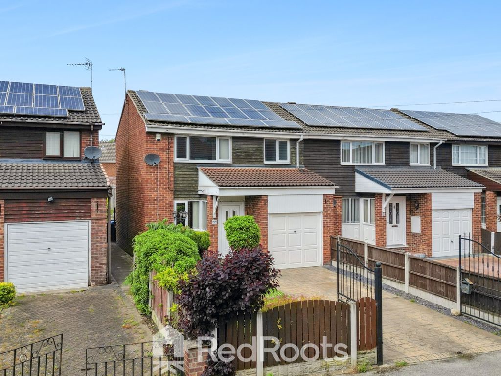 3 bed semidetached house for sale in Victor Street, Carcroft, Doncaster, South Yorkshire DN6, £