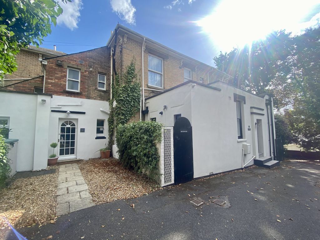 2 bed flat to rent in 3 Moorland Road, Bournemouth, Dorset BH1 Zoopla