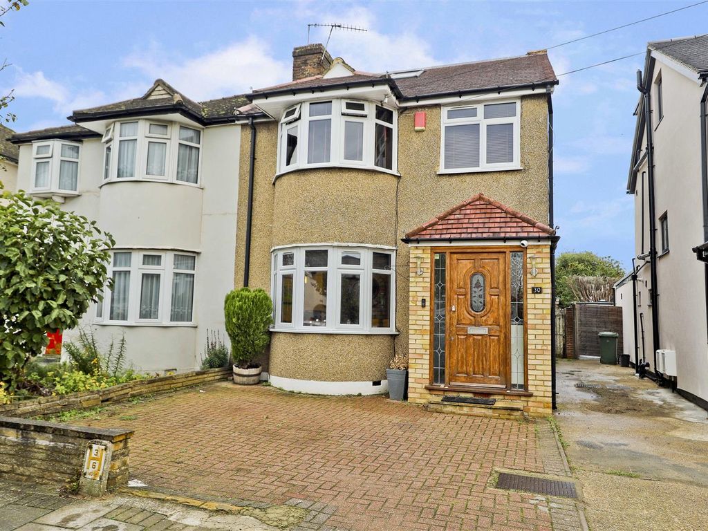 4 bed semidetached house for sale in York Avenue, Stanmore HA7 Zoopla
