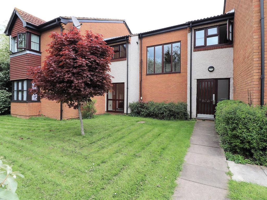 Studio to rent in Clarkes Drive, Uxbridge UB8 Zoopla