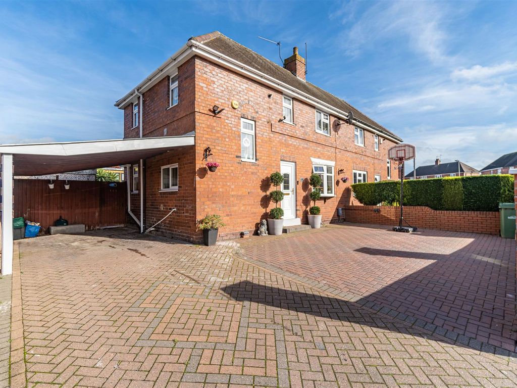 3 bed semidetached house for sale in Tiled House Lane, Brierley Hill