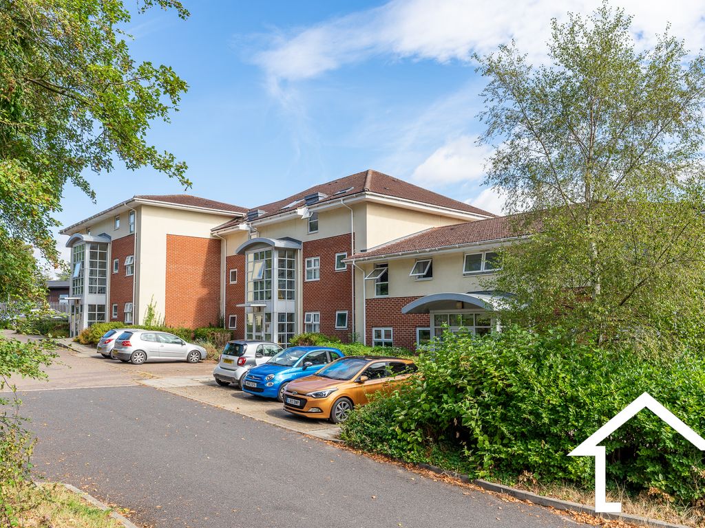 2 bed flat to rent in Knights Row, Waytemore Road, Stortford