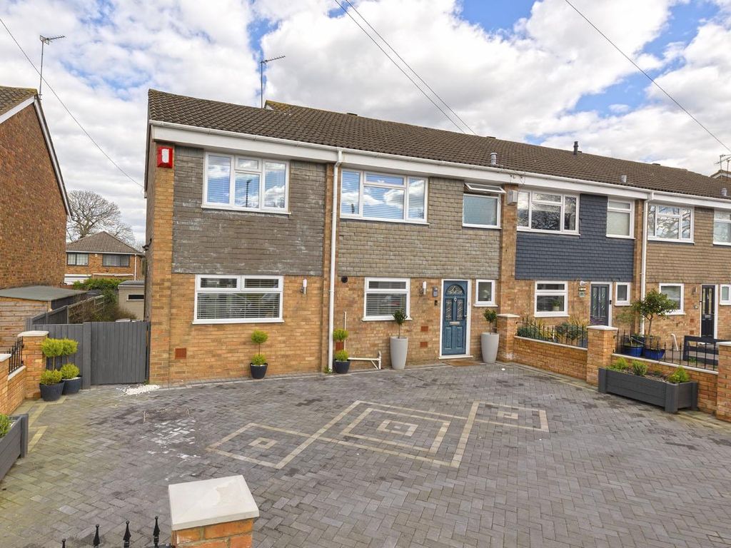 5 bed end terrace house for sale in Walderslade Road, Walderslade