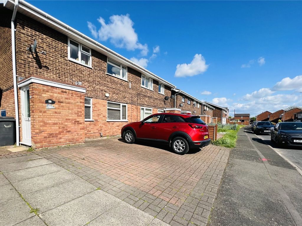 2 bed flat to rent in Peach Road, Willenhall, West Midlands WV12 Zoopla