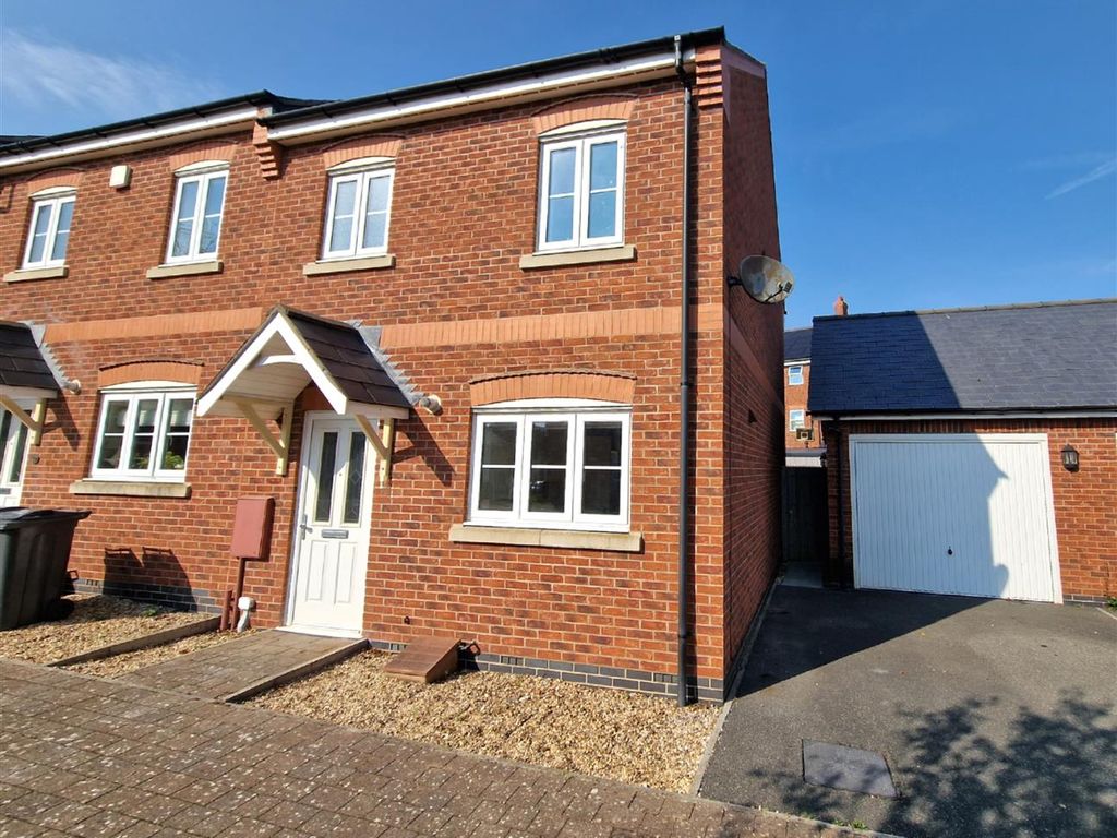 3 bed end terrace house to rent in Becks Close, Birstall, Leicester LE4, £1,050 pcm Zoopla