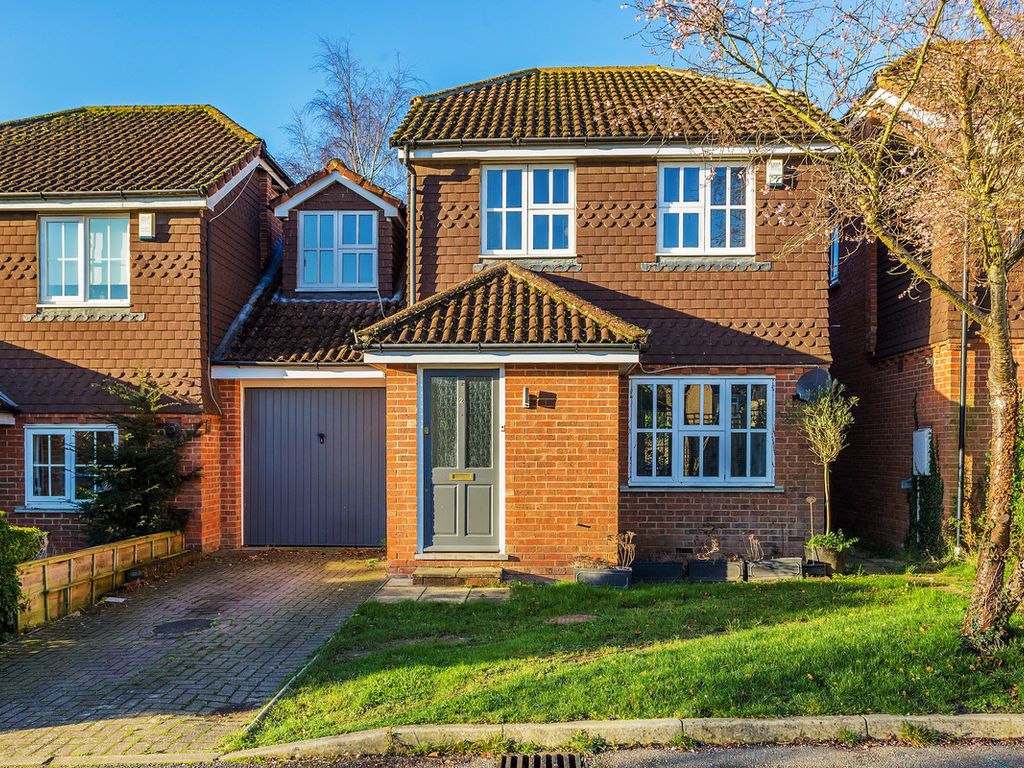 4 bed linkdetached house for sale in Careys Field, Sevenoaks TN13 Zoopla