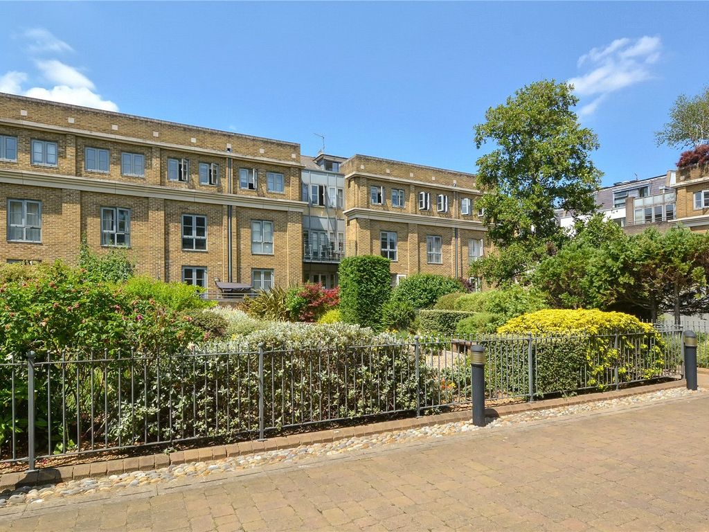 Moore Court Anderson Square Islington London N1