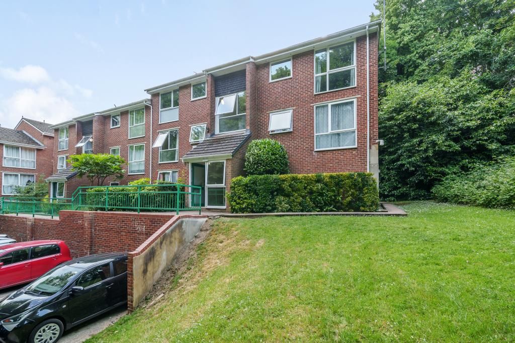 2 bed flat for sale in West Reading, Berkshire RG30 Zoopla