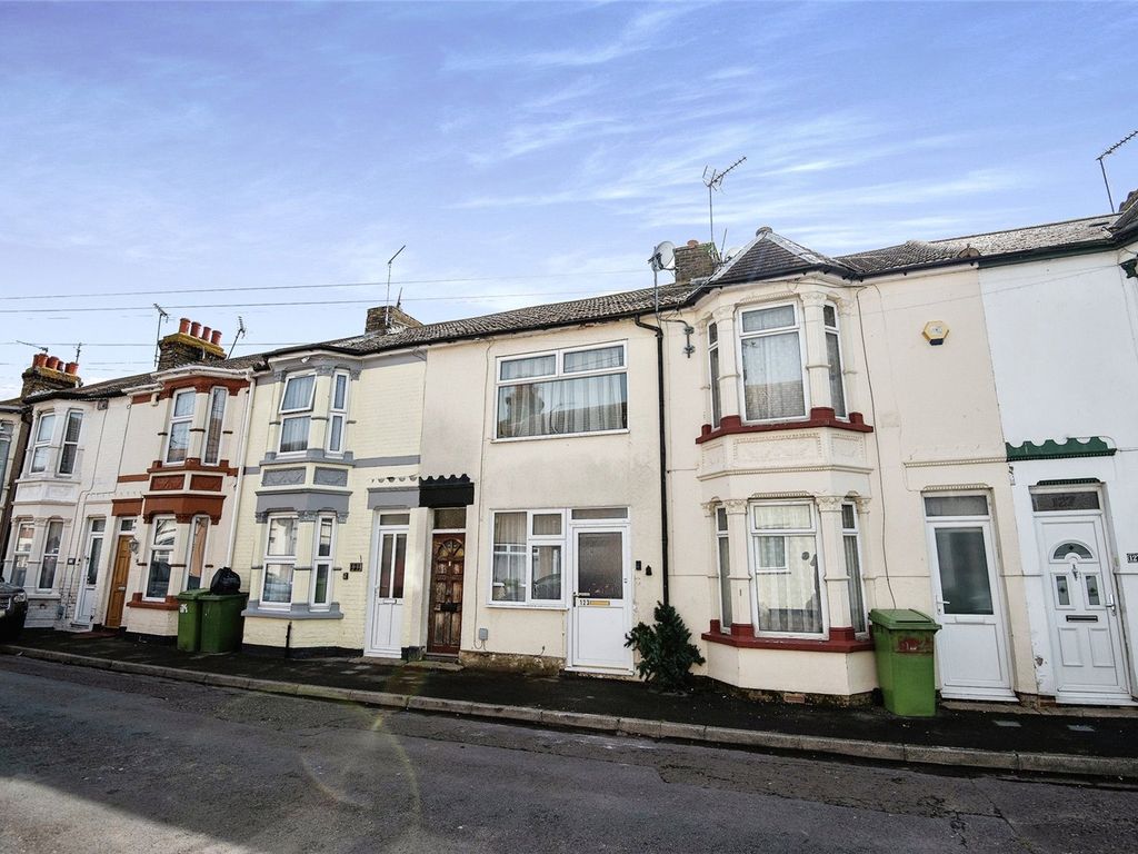 3 bed terraced house for sale in Jefferson Road, Sheerness, Kent ME12