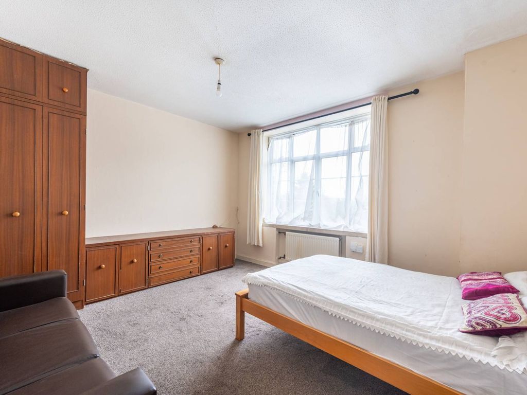 Willesden Lane, Brondesbury Park, London NW6  