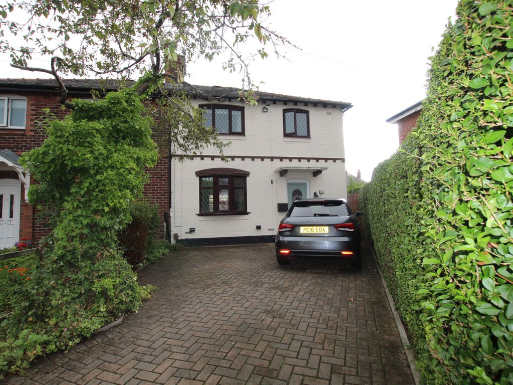 3 bed semidetached house for sale in Greenwood Avenue, Offerton