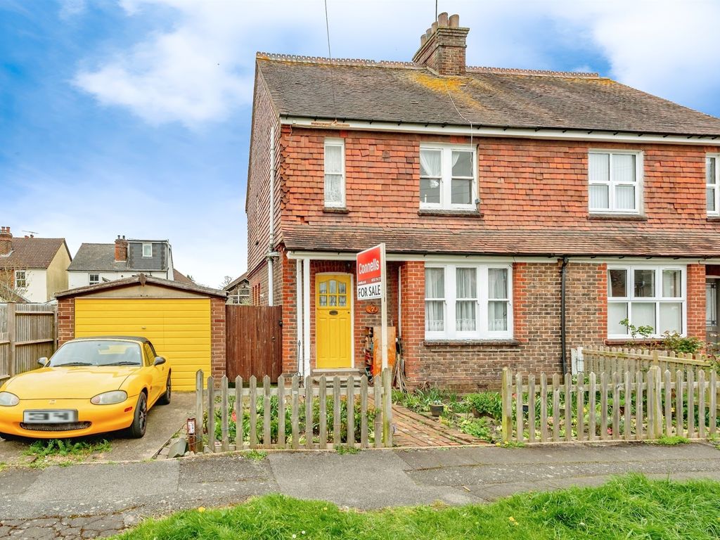 3 bed semidetached house for sale in Trentham Road, Redhill RH1, £