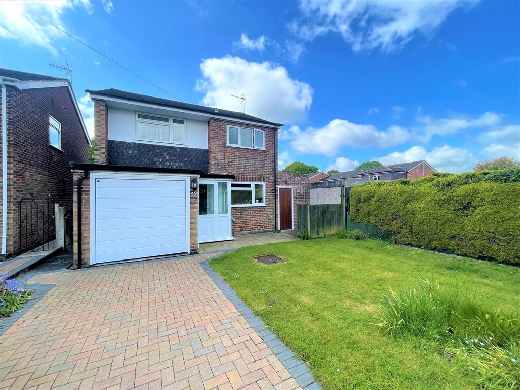 3 bed detached house for sale in Hillbrow Close, Wood Street Village