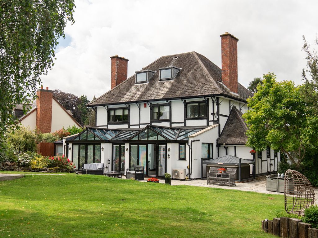 5 bed detached house to rent in Birstall Road, Birstall LE4, £2,900 pcm