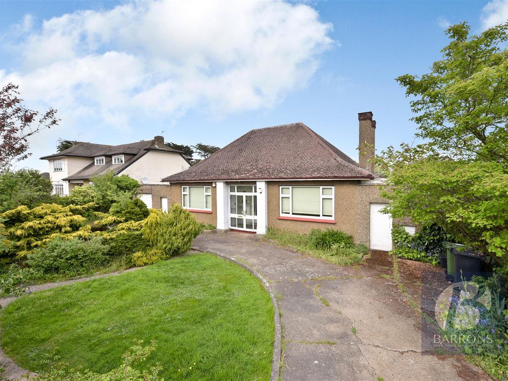 3 bed detached bungalow for sale in Newgatestreet Road, Goffs Oak