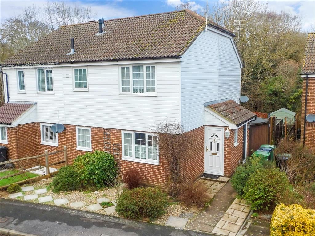 1 bed end terrace house for sale in Willow Rise, Downswood, Maidstone