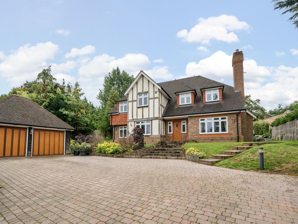 5 bed detached house for sale in Coates Hill Road, Bickley, Bromley BR1