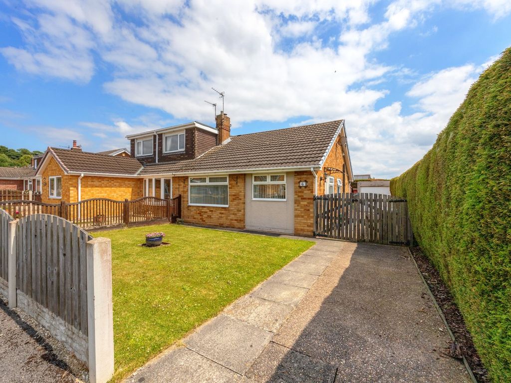 2 bed semidetached bungalow to rent in Marina Rise, Darfield, Barnsley