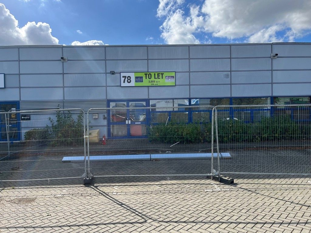 Industrial to let in Tanners Drive, Blakelands, Milton Keynes
