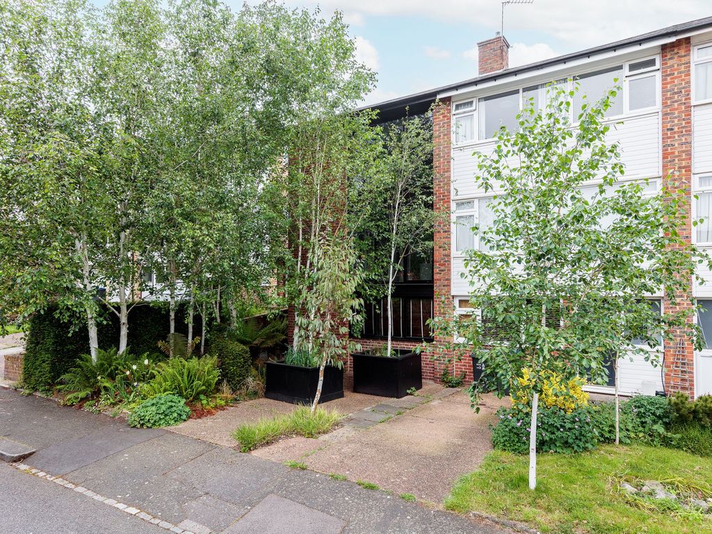 3 bed end terrace house for sale in Buckleigh Way, London SE19, £