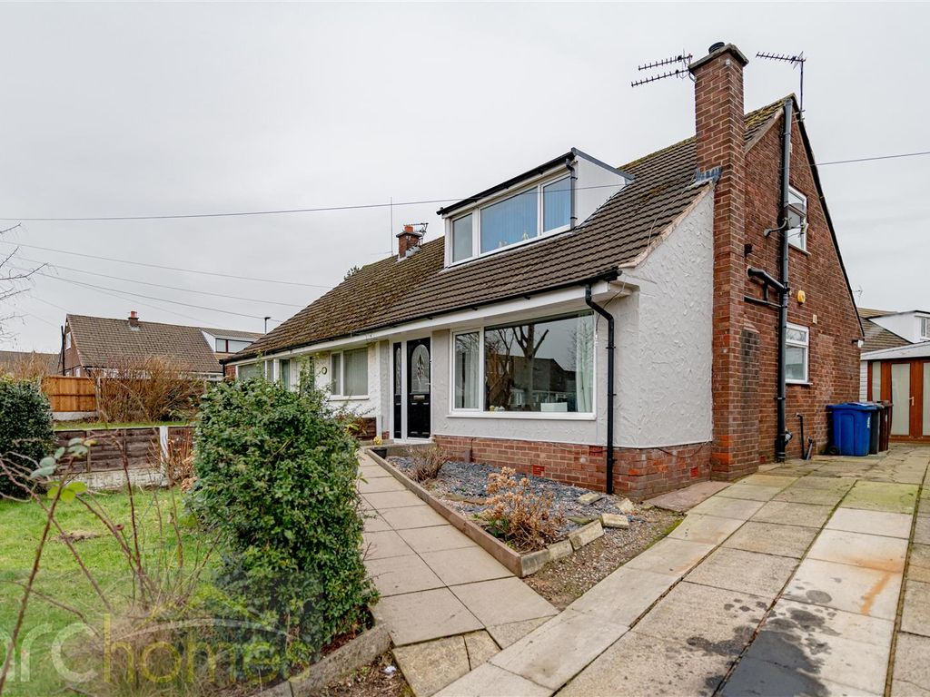 4 bed semidetached house for sale in Belmont Avenue, Atherton