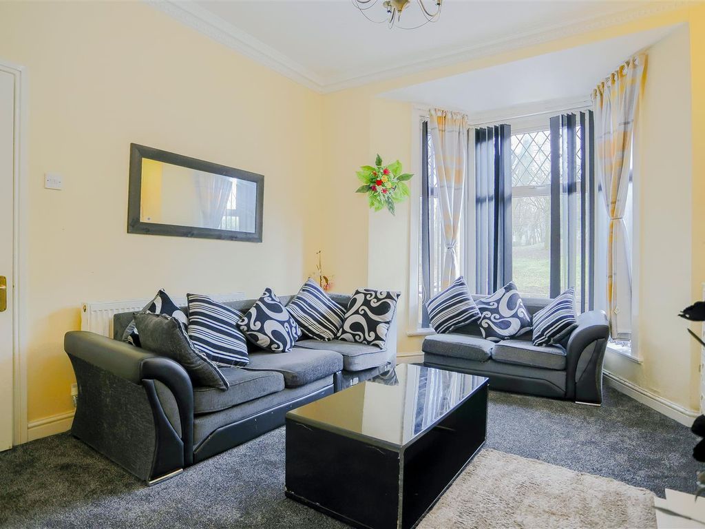 5 bed terraced house for sale in Queens Road, Blackburn BB1 Zoopla