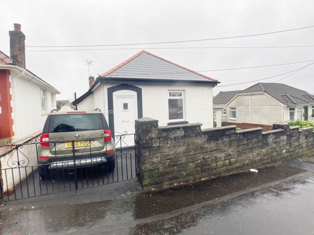 2 bed bungalow for sale in Oakfield Street, Pontarddulais, Swansea SA4