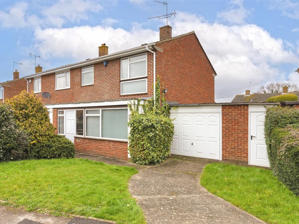 3 bed semidetached house for sale in Warrington Road, Paddock Wood
