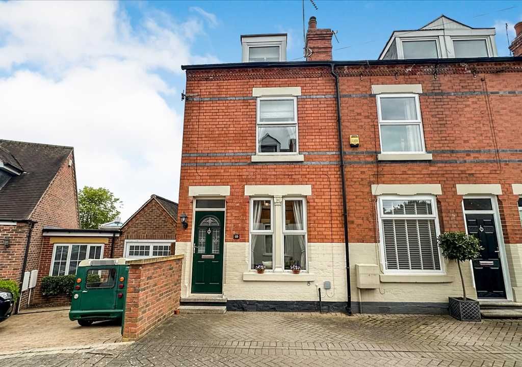 3 bed end terrace house for sale in Clifton Avenue, Ruddington