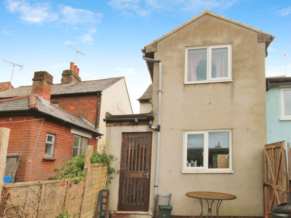 2 bed detached house for sale in Trinity Road, Halstead CO9, £220,000 Zoopla