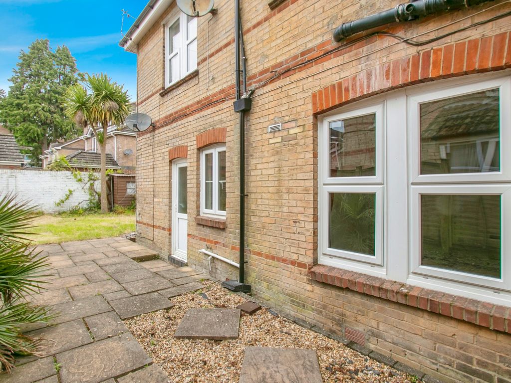 1 bed flat for sale in Alumhurst Road, Westbourne, Bournemouth, Dorset