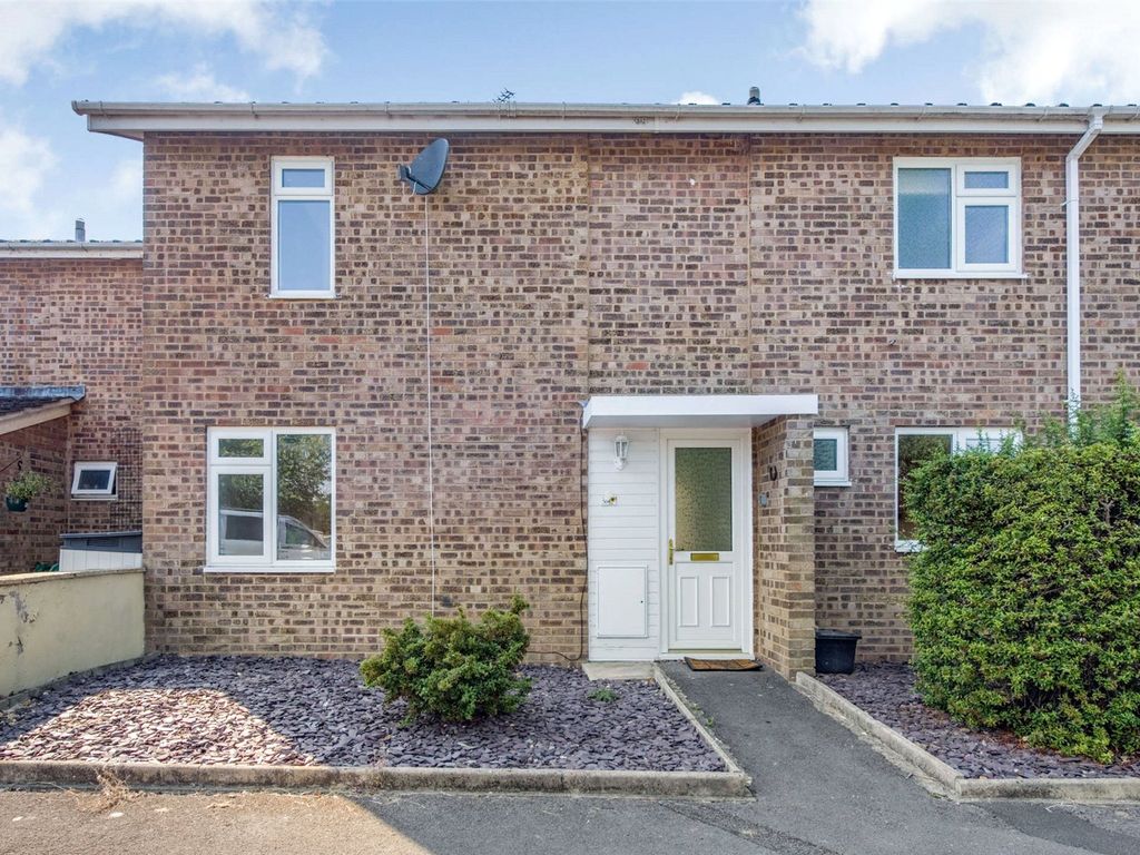 3 bed terraced house for sale in Pound Close, Lyneham, Chippenham
