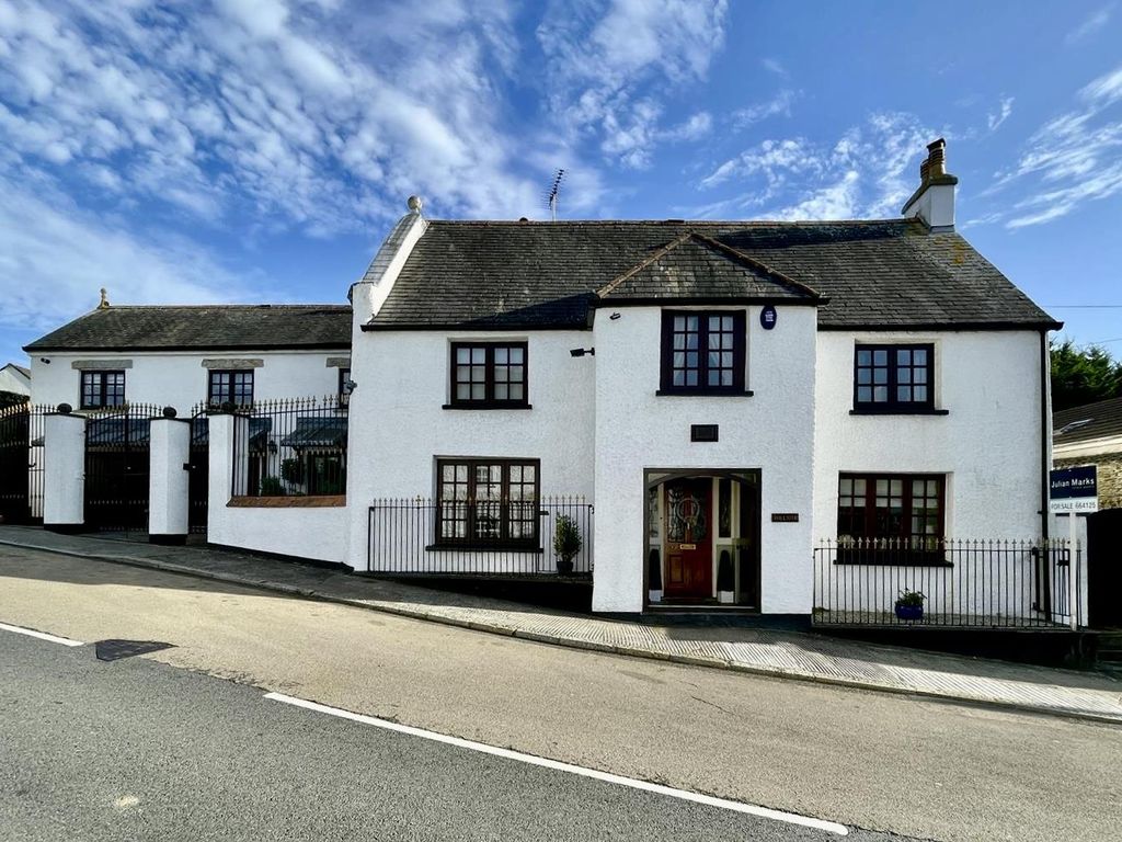 8 bed property for sale in Whitson Cross Lane, Tamerton Foliot