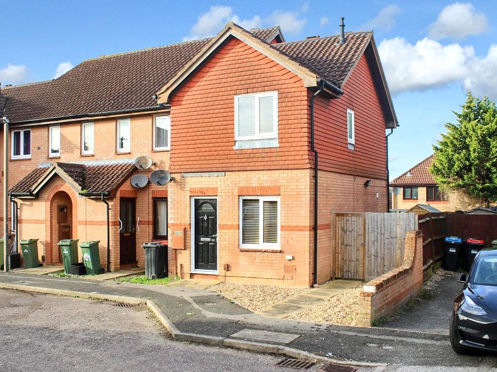 2 bed end terrace house for sale in Pettingrew Close, Walnut Tree
