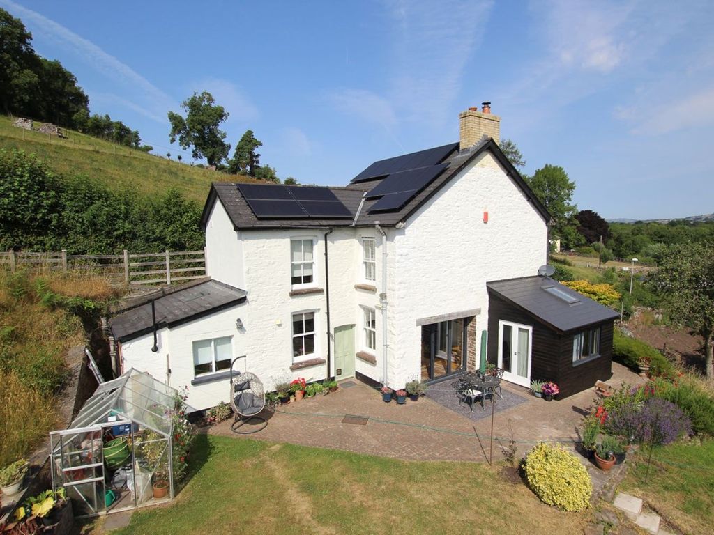 2 bed detached house for sale in TalybontOnUsk, Brecon LD3 Zoopla