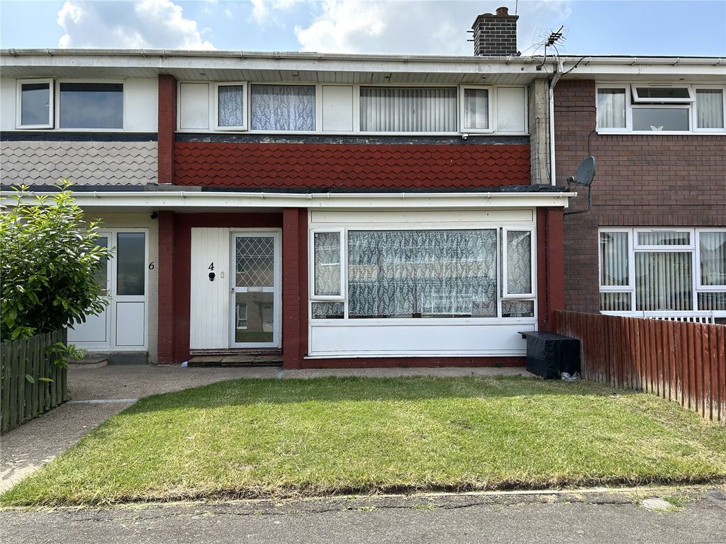 3 bed terraced house for sale in Upton Walk, Gainsborough, Lincolnshire