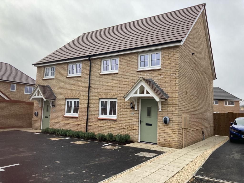 3 bed semidetached house for sale in Groves Way, Cottenham, Cambridge CB24, £100,000 Zoopla