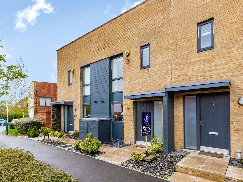 2 bed terraced house for sale in Scotspine Lane, Romford RM3 Zoopla