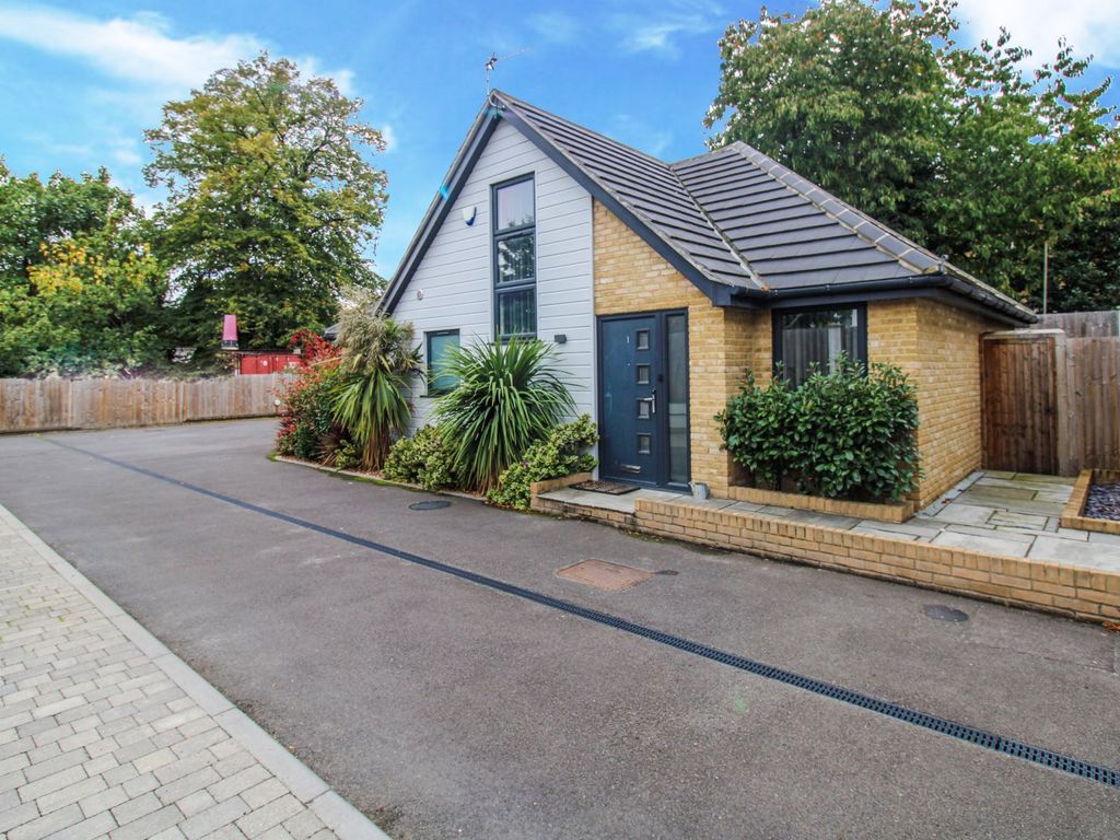 Landmor Mews, Croydon CR0  