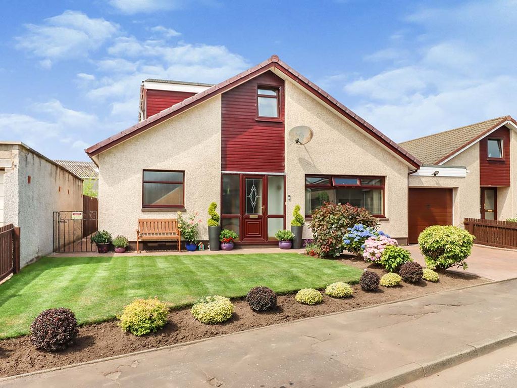 5 bed detached house for sale in Muirside Grove, Cairneyhill