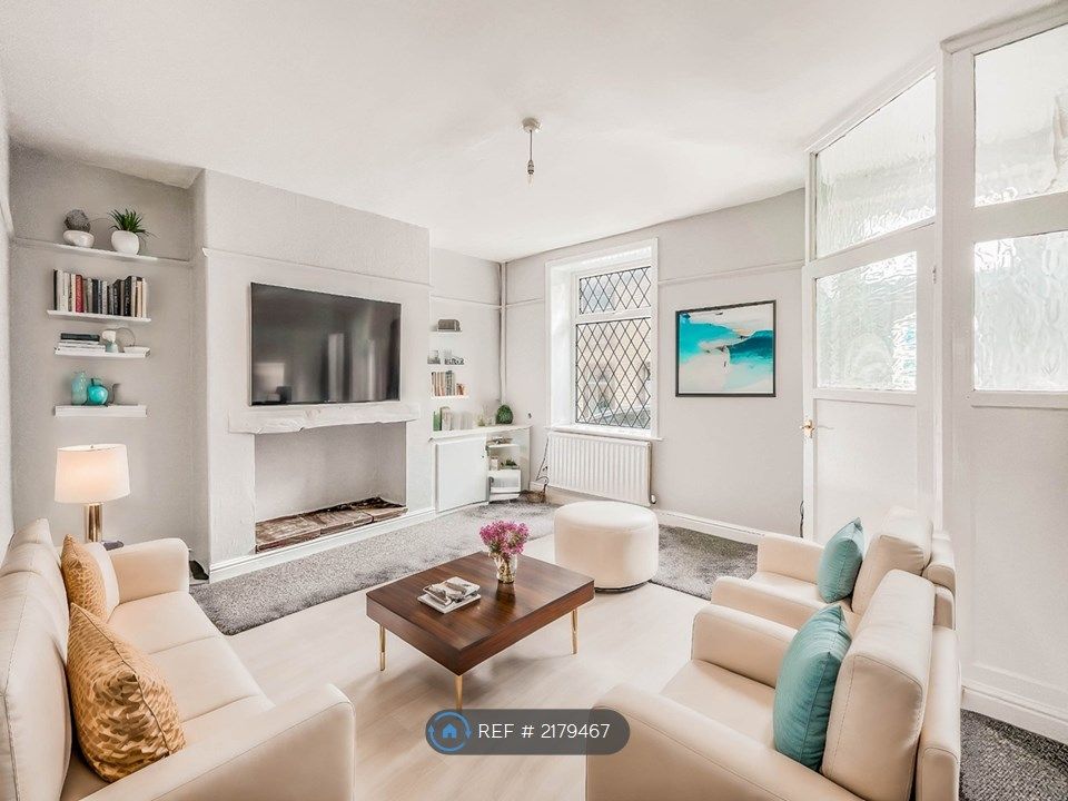 3 bed terraced house to rent in Oat Street, Padiham, Burnley BB12, £700