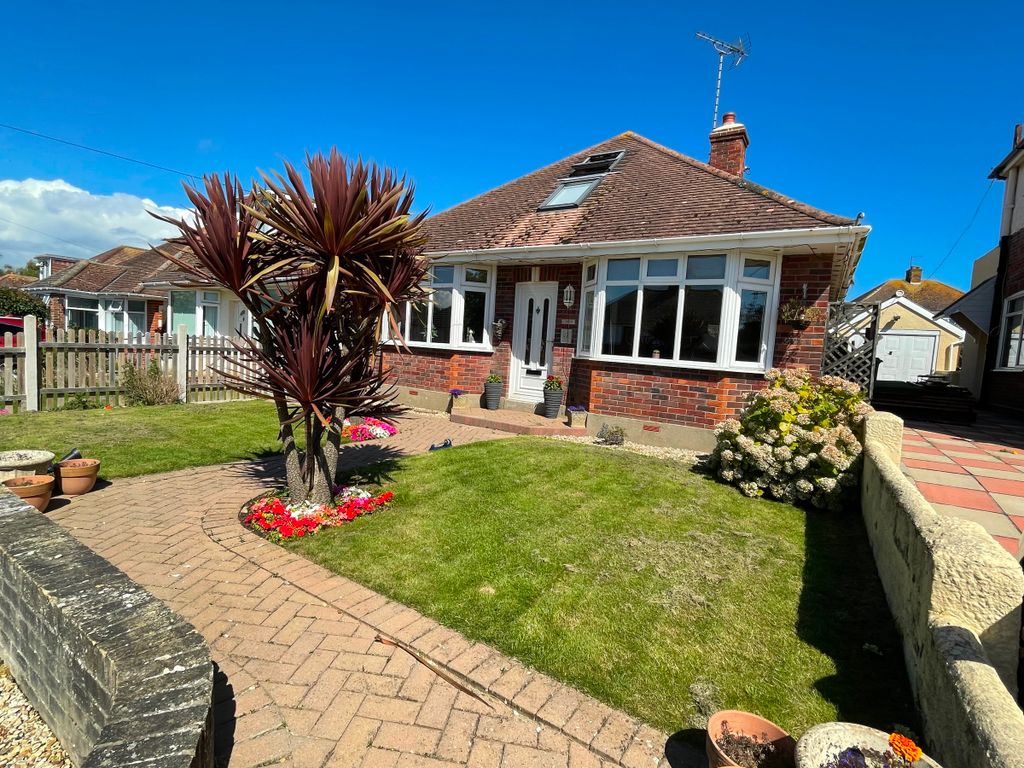 4 bed bungalow for sale in Links Road, Weymouth DT4, £390,000 Zoopla