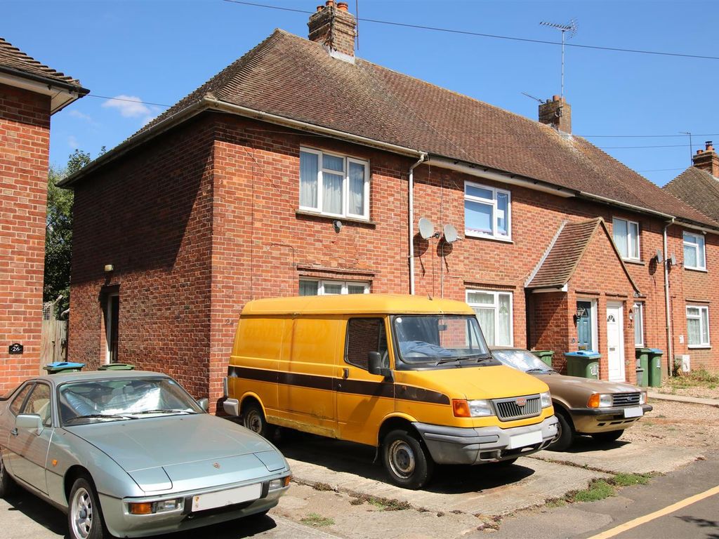 Mill Way, Aylesbury, Buckinghamshire HP20  