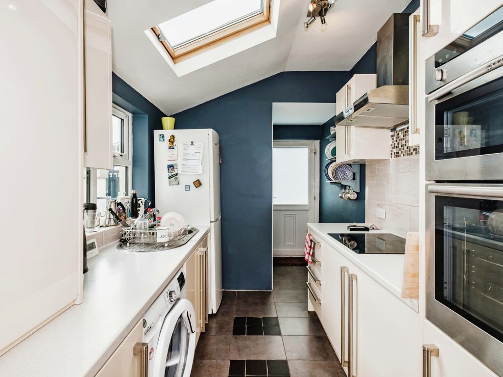 2 bed flat for sale in Caledonian Place, West Buildings, Worthing, West