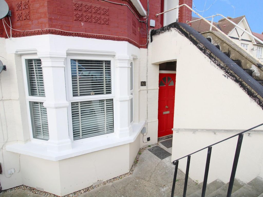 2 bed for sale in Riverdale Road, Erith DA8, £230,000 Zoopla